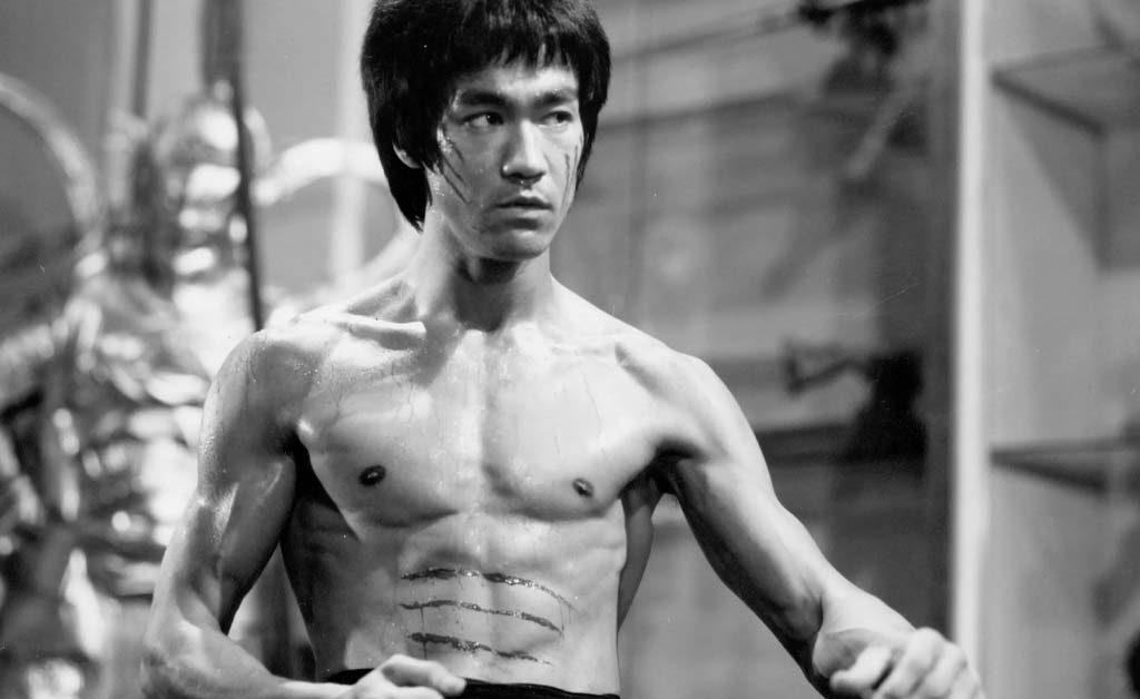featured image of episode 40 of teatime chinese podcast: the life of bruce lee