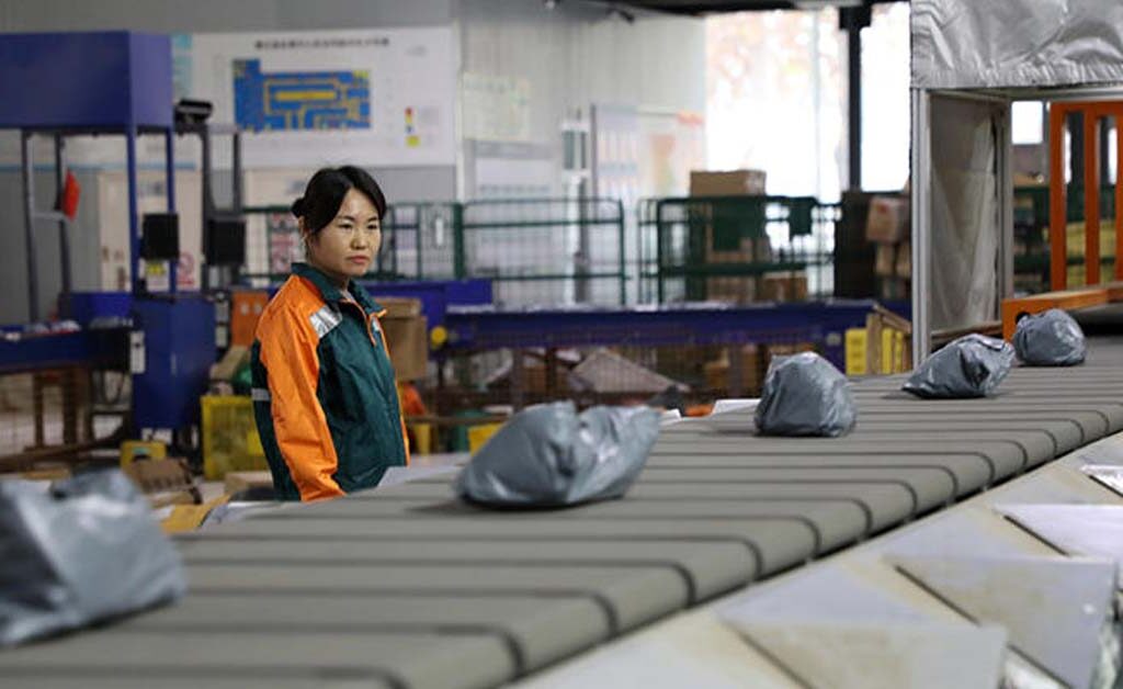 Chinese workers during "Double 11"