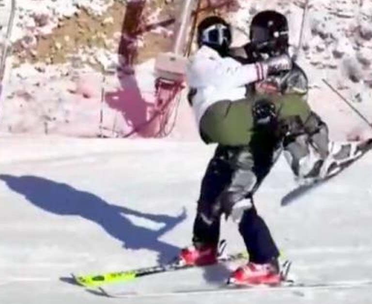 Skiing resorts provide "hugging service" in China